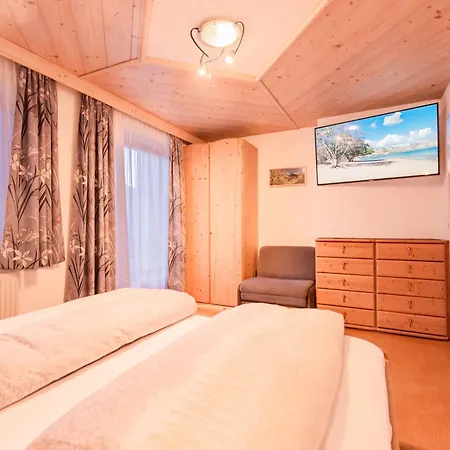 Ausblick Zillertal * Hainzenberg