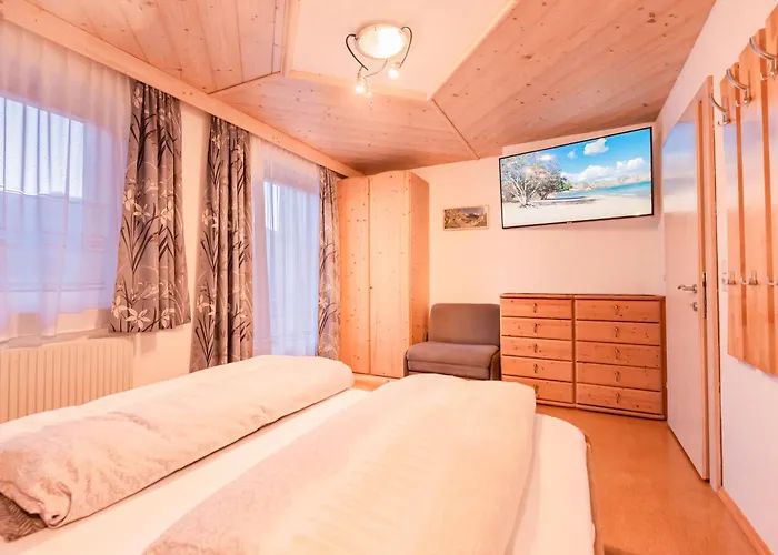 Ausblick Zillertal * Hainzenberg